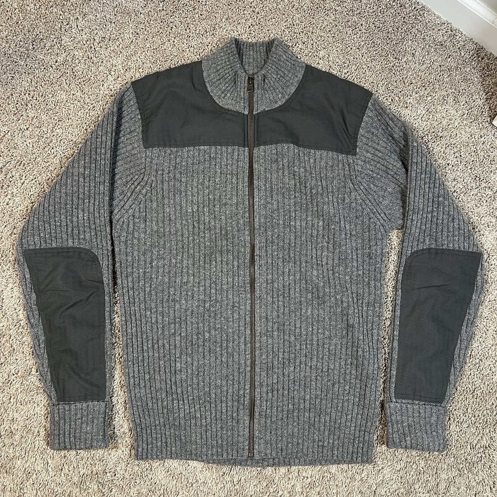 L.L. Bean Commando 100% Merino Lambs Wool Sweater L Gray Shoulder Elbow Patch